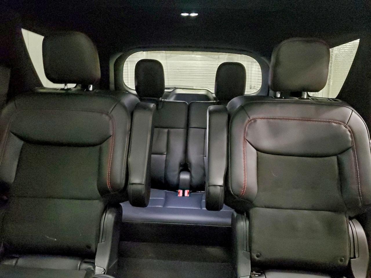 Ford Explorer St-line Image 12