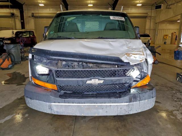 Chevrolet Express Image 7