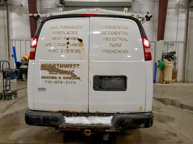 Chevrolet Express Image 4