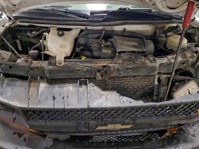 Chevrolet Express Image 12