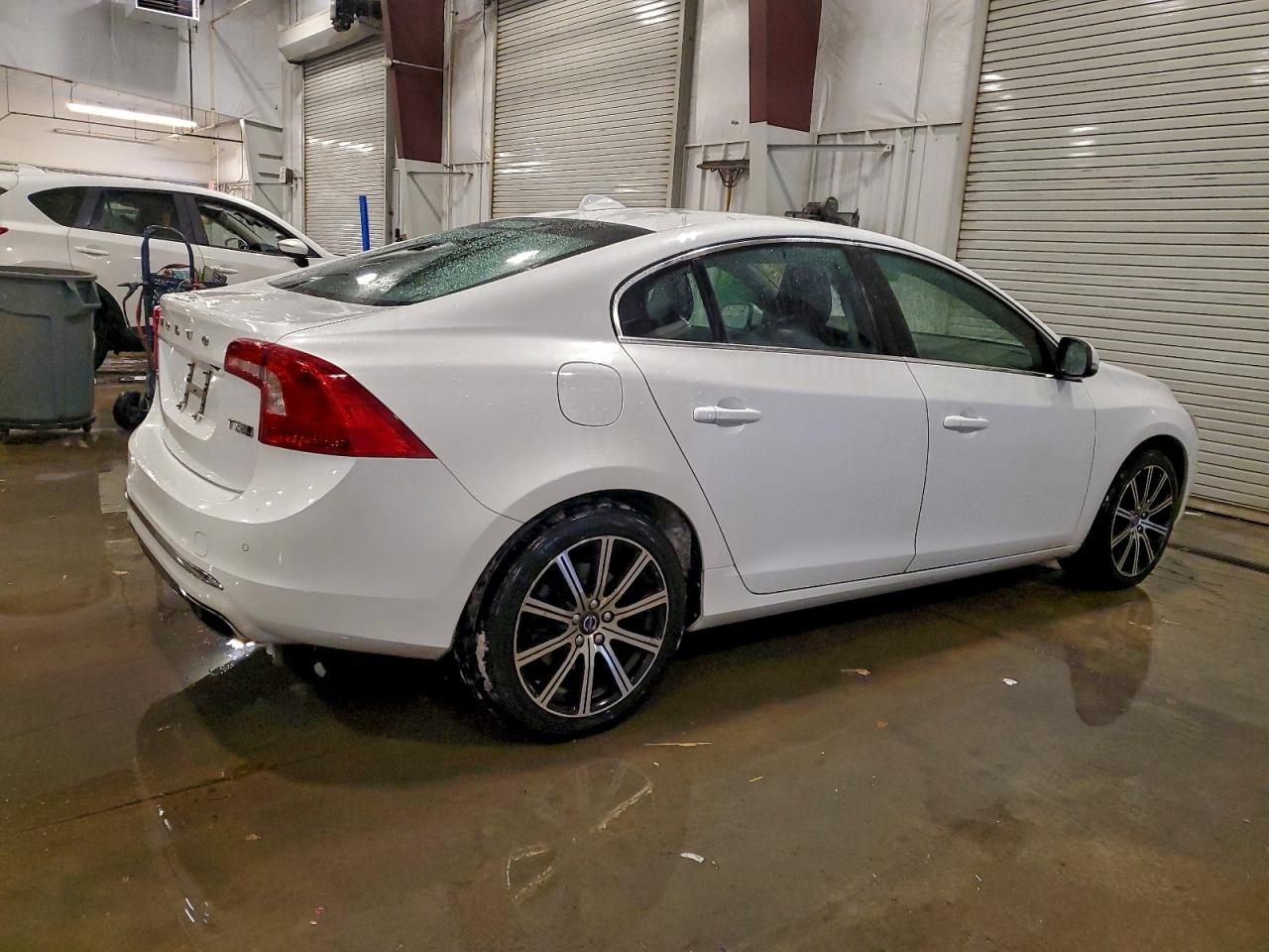 Volvo S60 Inscription Image 11