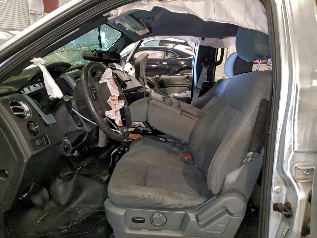 Ford F-150 Supercrew Image 4