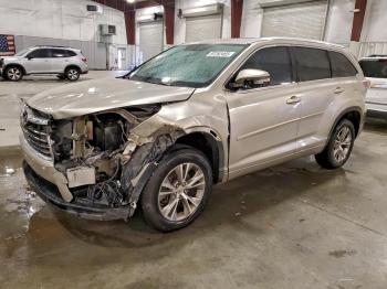  Salvage Toyota Highlander