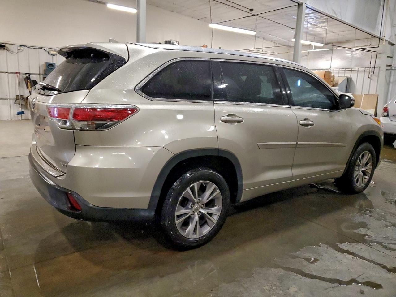Toyota Highlander Xle Image 4