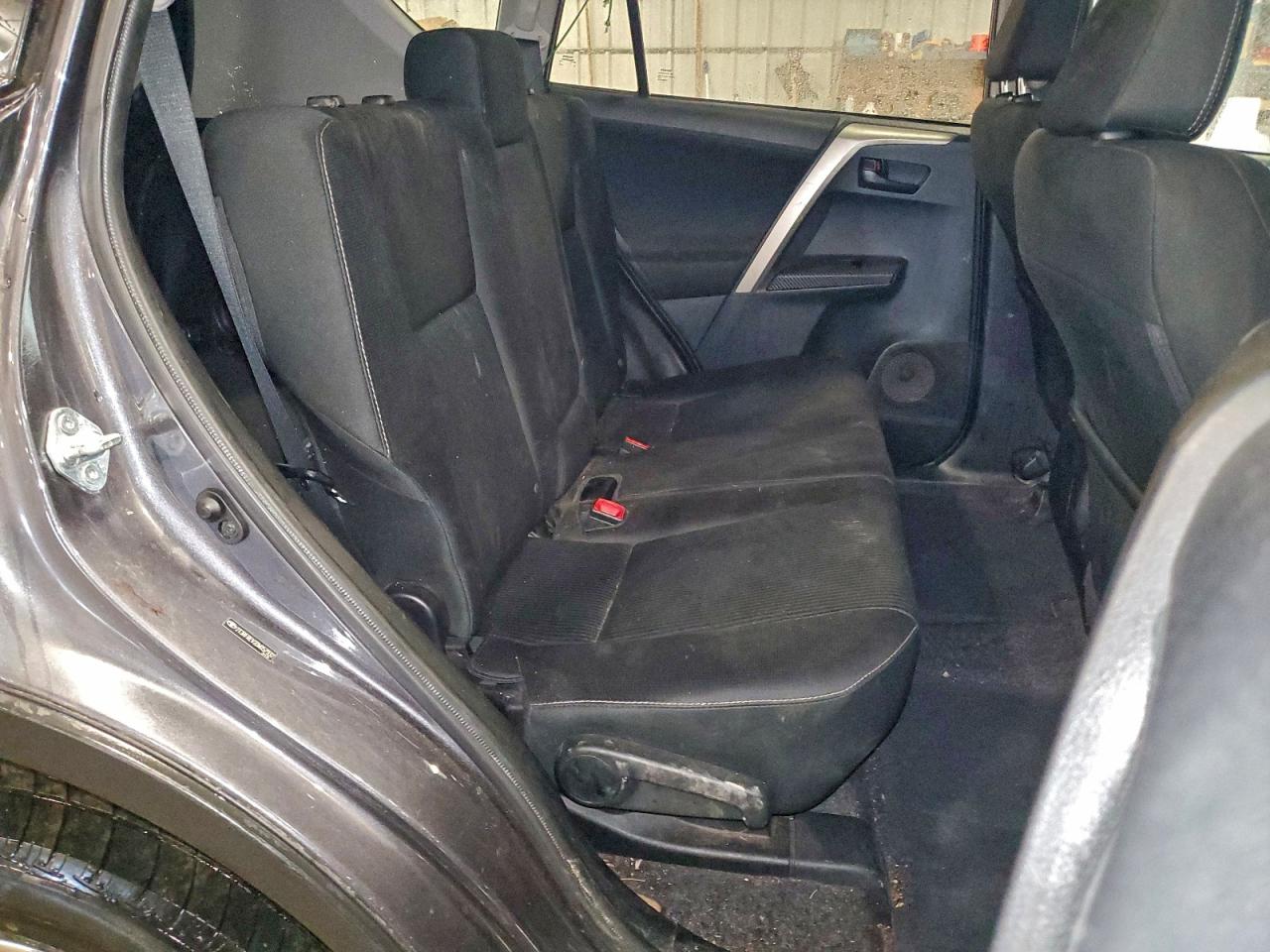 Toyota RAV4 Xle Image 11