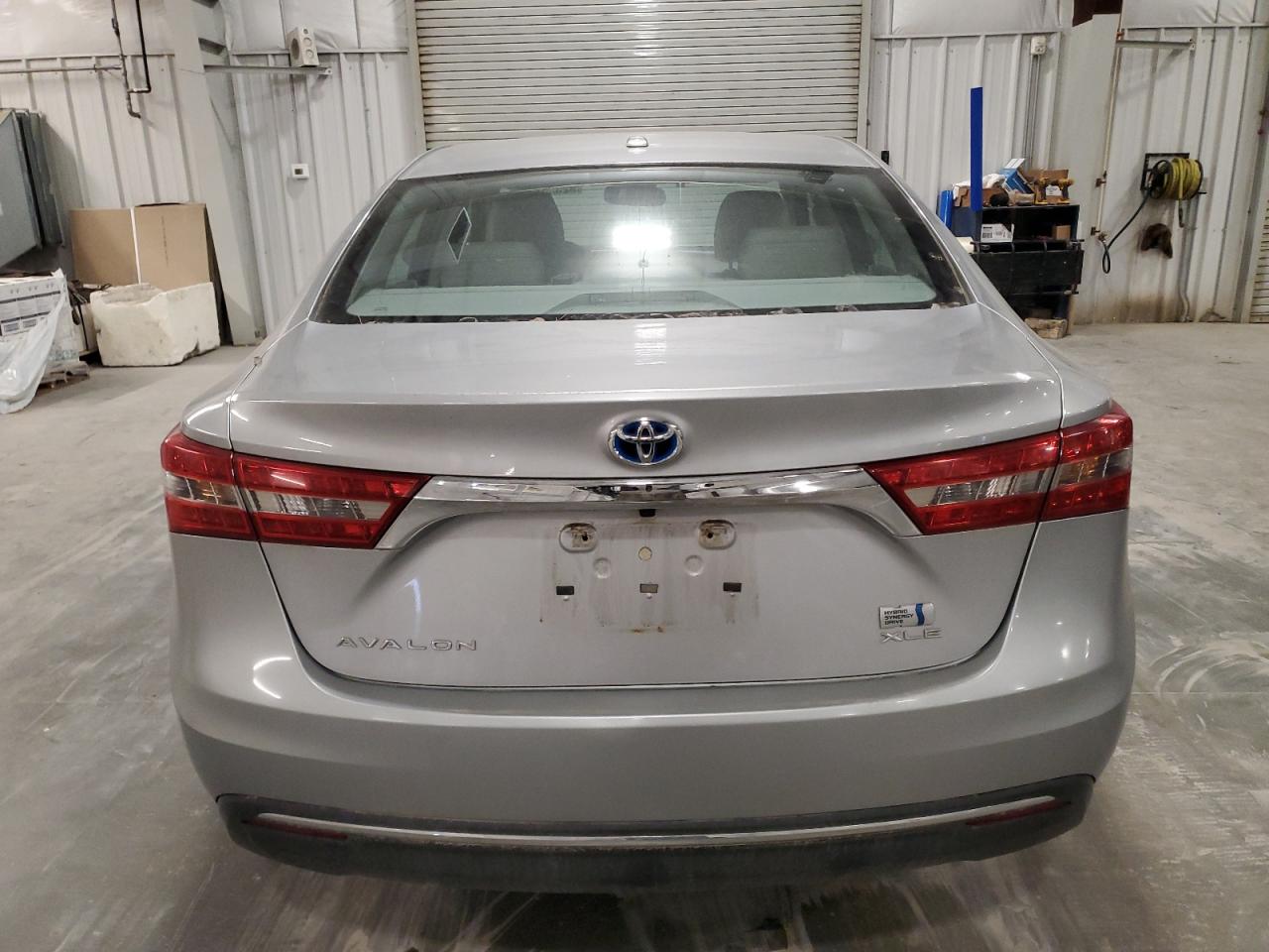 Toyota Avalon Hybrid Image 4