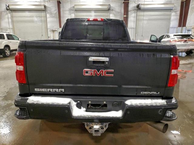 GMC Sierra K2500 Denali Image 2