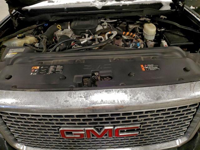 GMC Sierra K2500 Denali Image 6