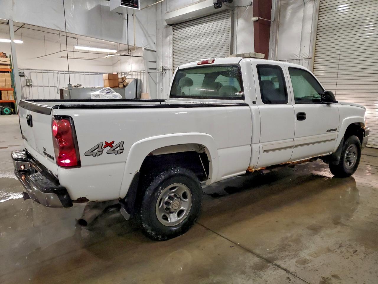 Chevrolet Silverado K2500 Heavy Duty Image 2