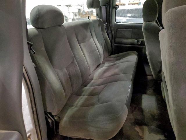 Chevrolet Silverado K2500 Heavy Duty Image 11