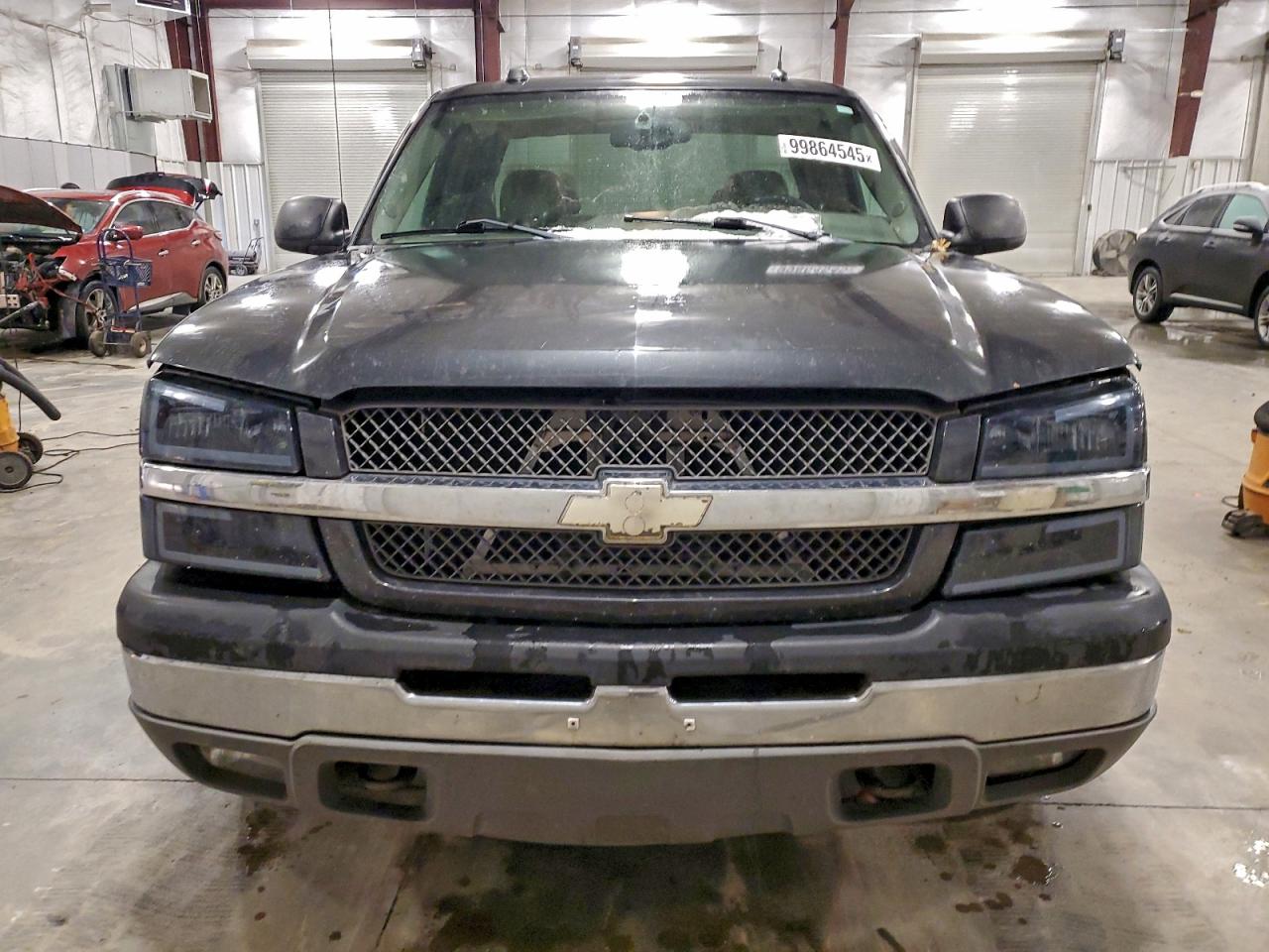Chevrolet Silverado K1500 Image 3