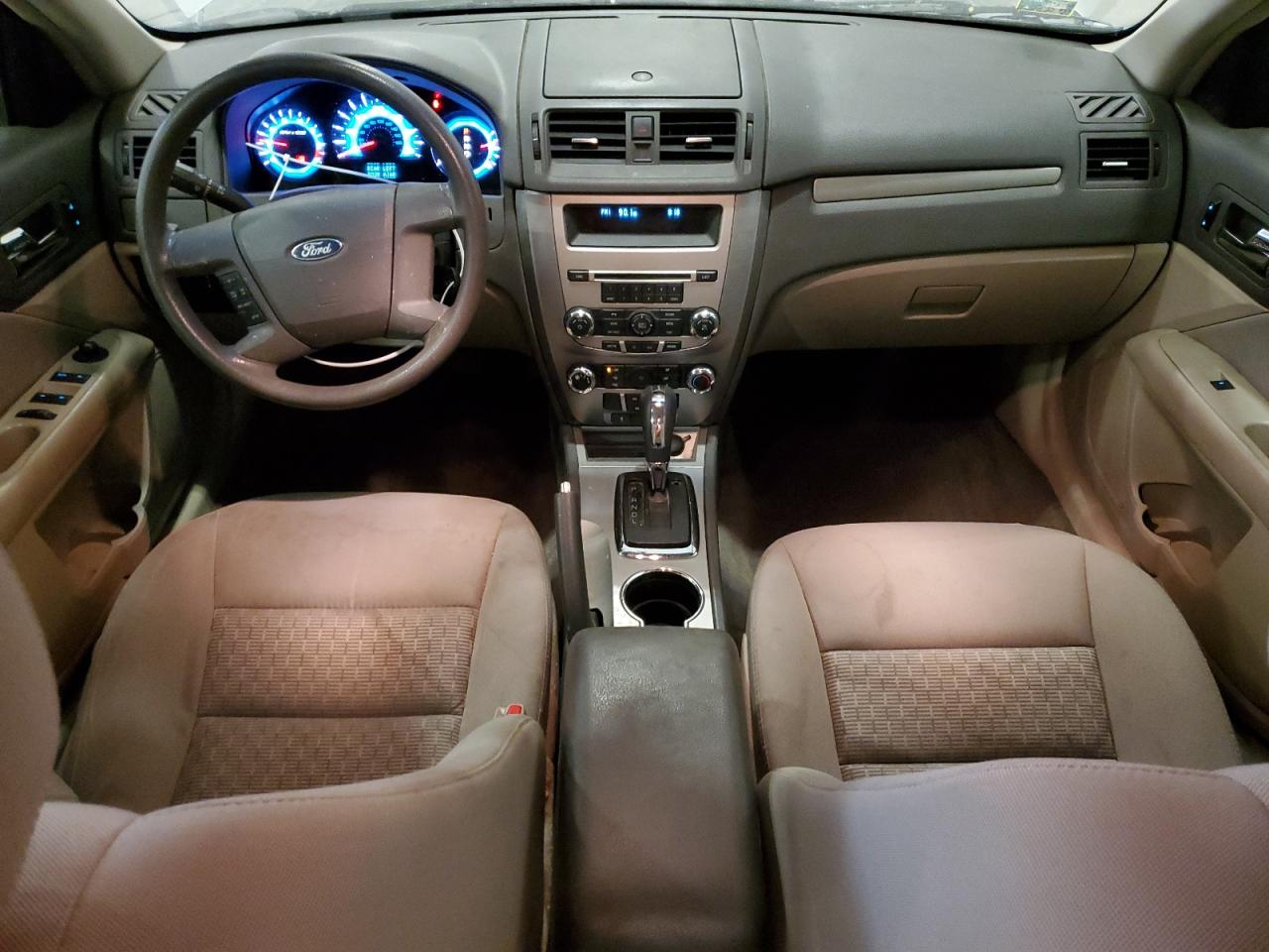 Ford Fusion S Image 10