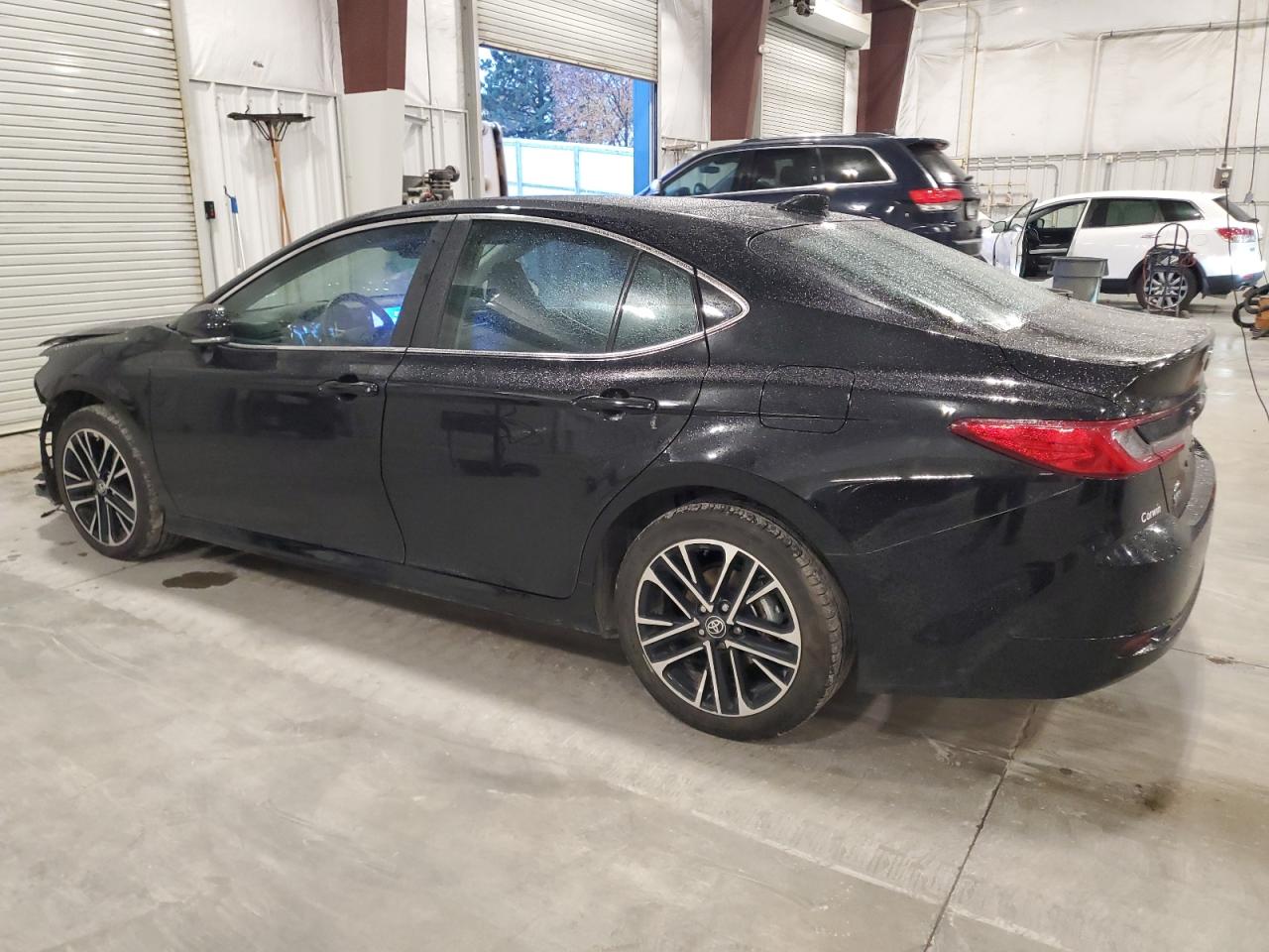 Toyota Camry Xse Image 12