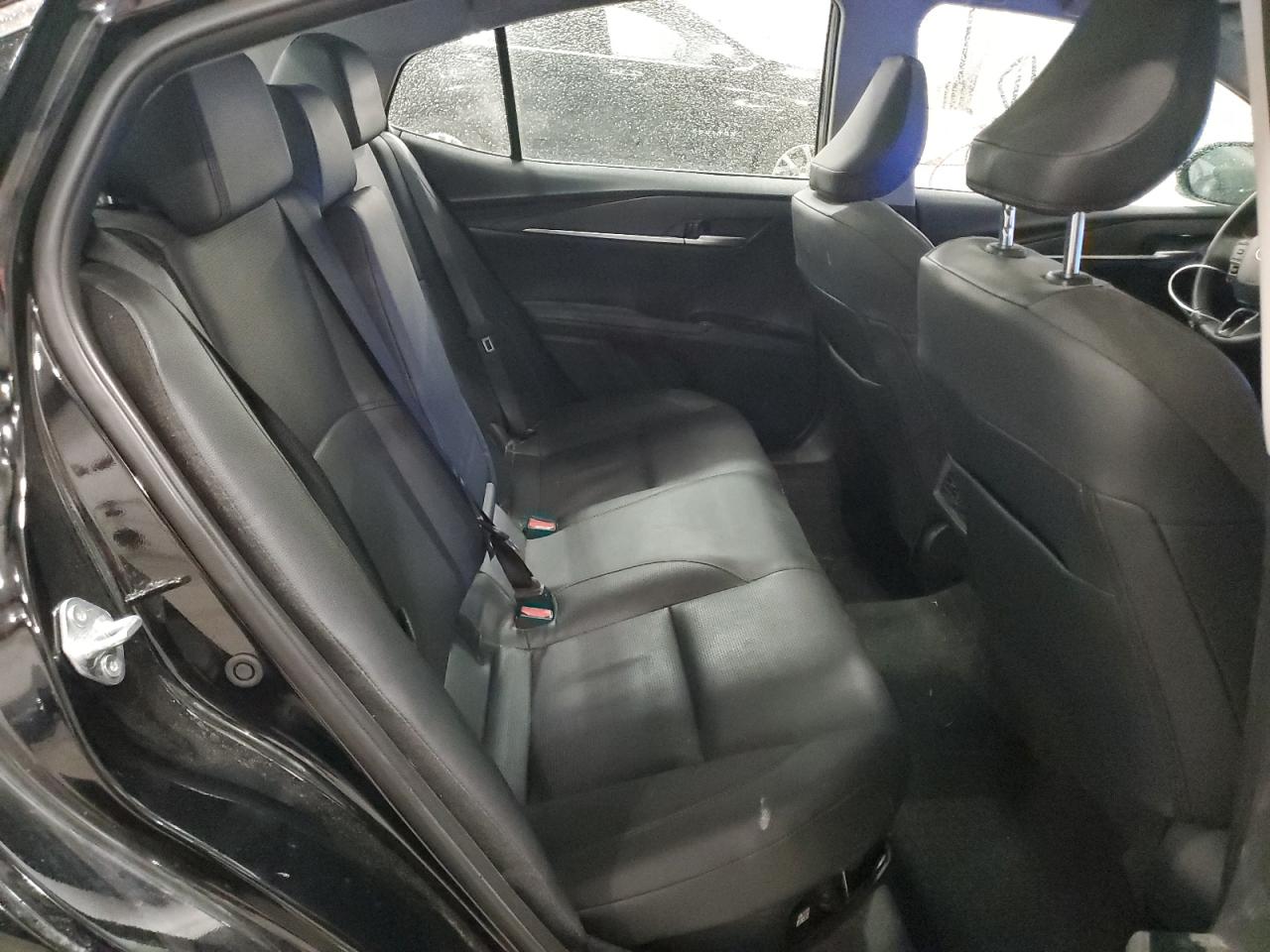 Toyota Camry Xse Image 9