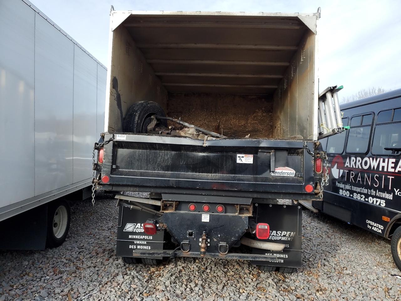 Ford F-550 Super Duty Image 6