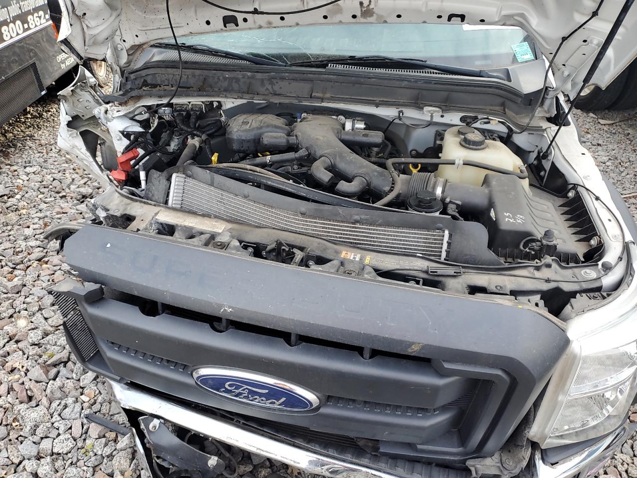 Ford F-550 Super Duty Image 9