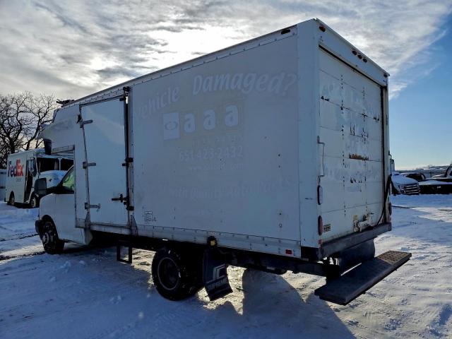 Chevrolet Express Image 2