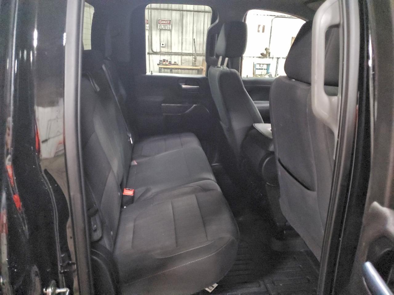 GMC Sierra K2500 Sle Image 11