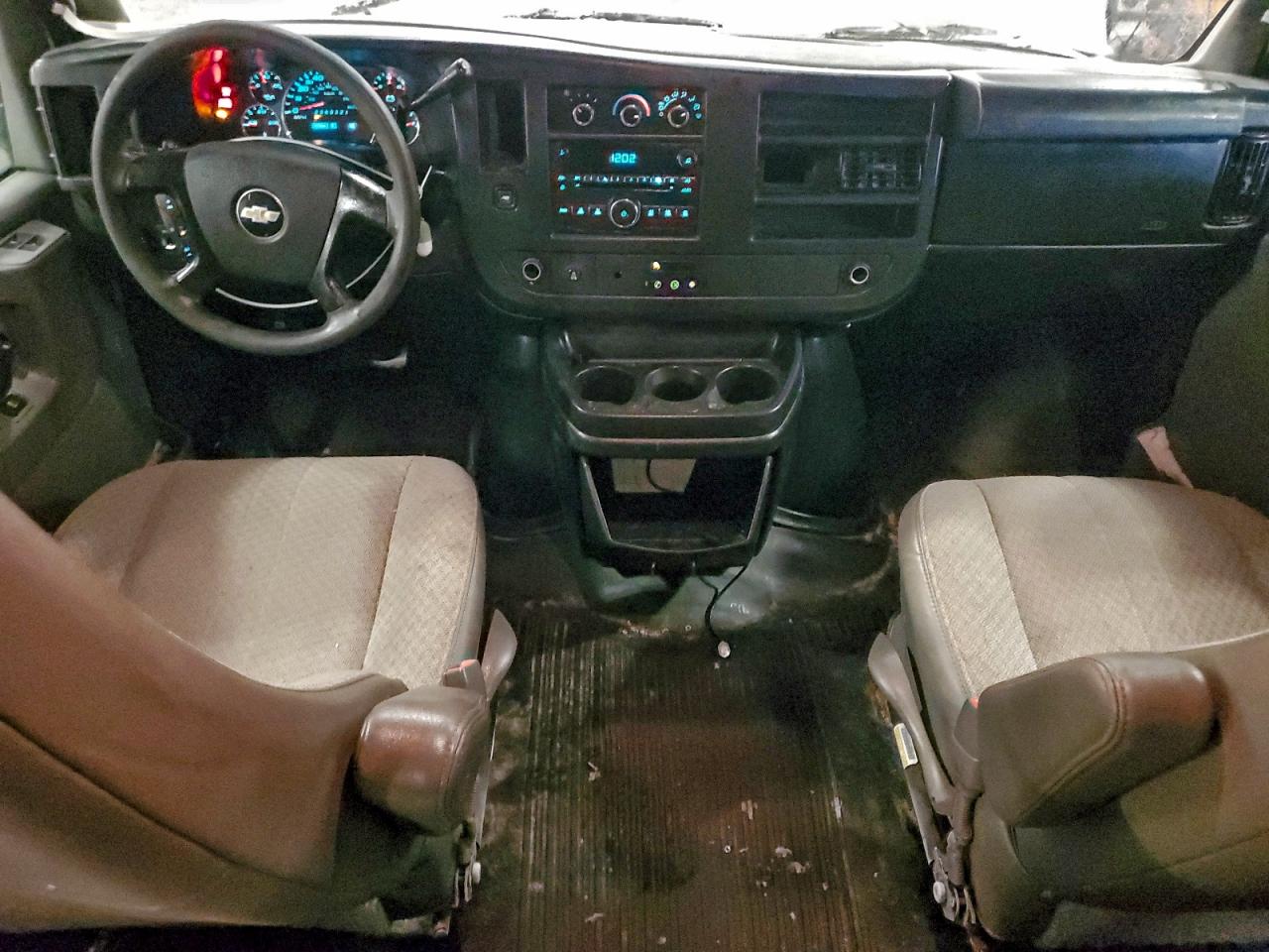 Chevrolet Express Ls Image 12