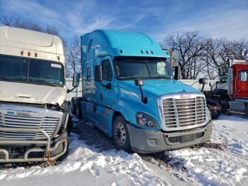  Salvage Freightliner Cascadia 1