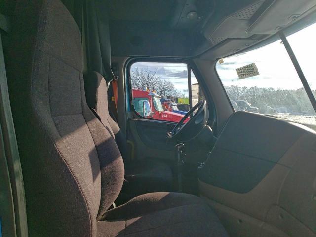 Freightliner Cascadia 1 Image 2