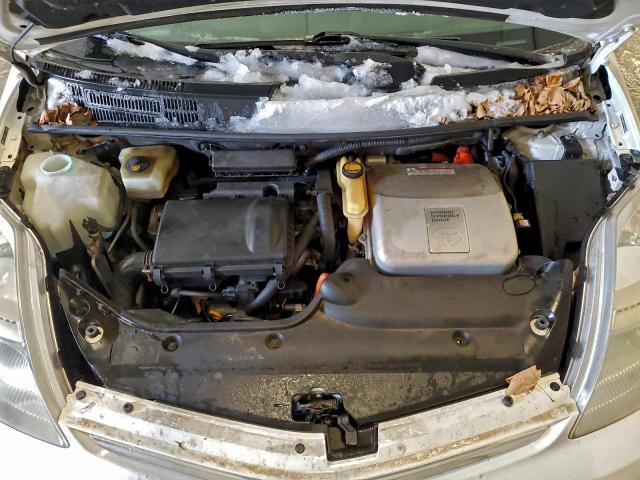 Toyota Prius Image 8