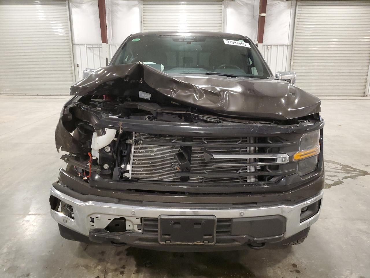 Ford F-150 Xlt Image 4