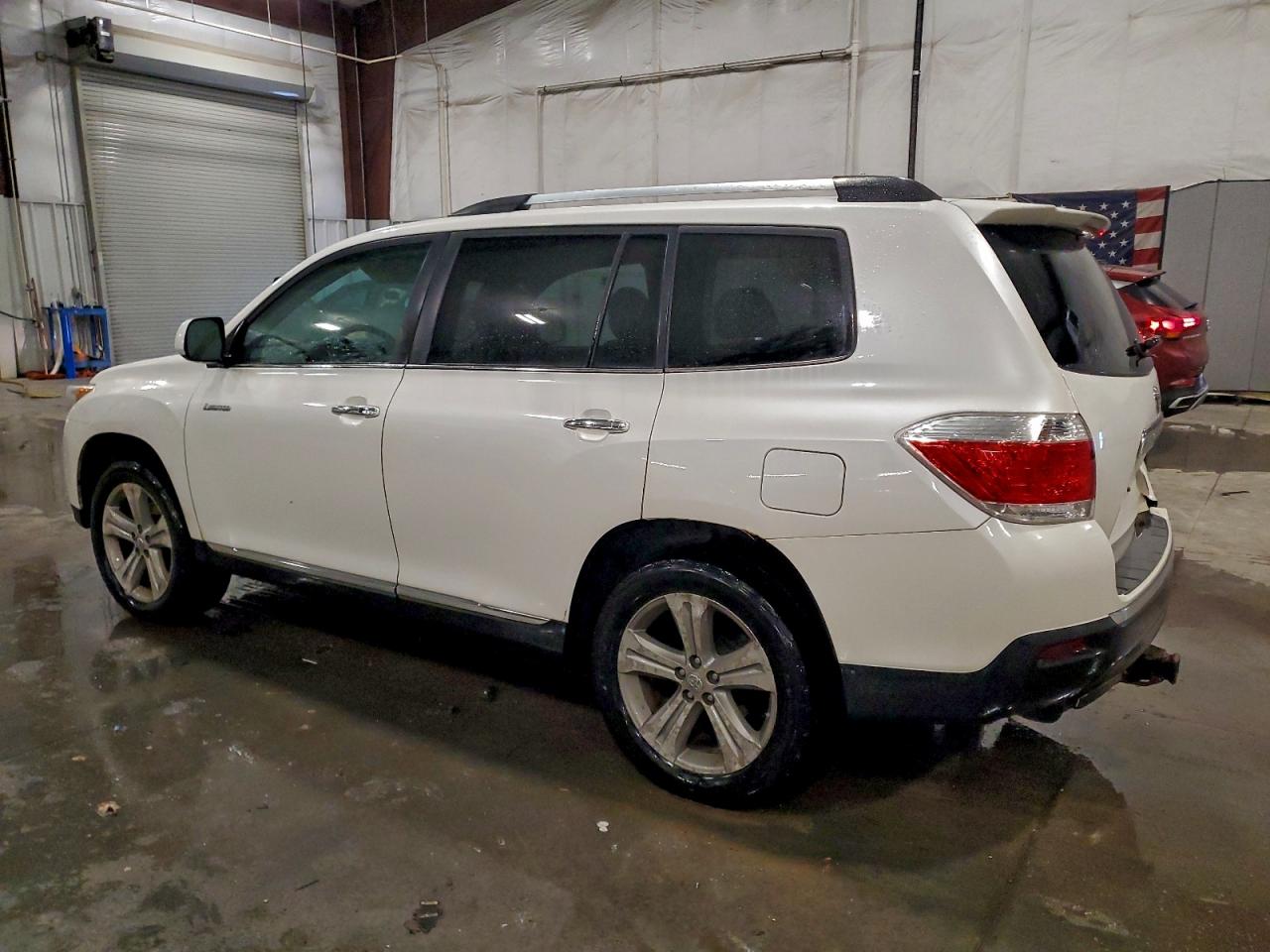 Toyota Highlander Limited Image 2