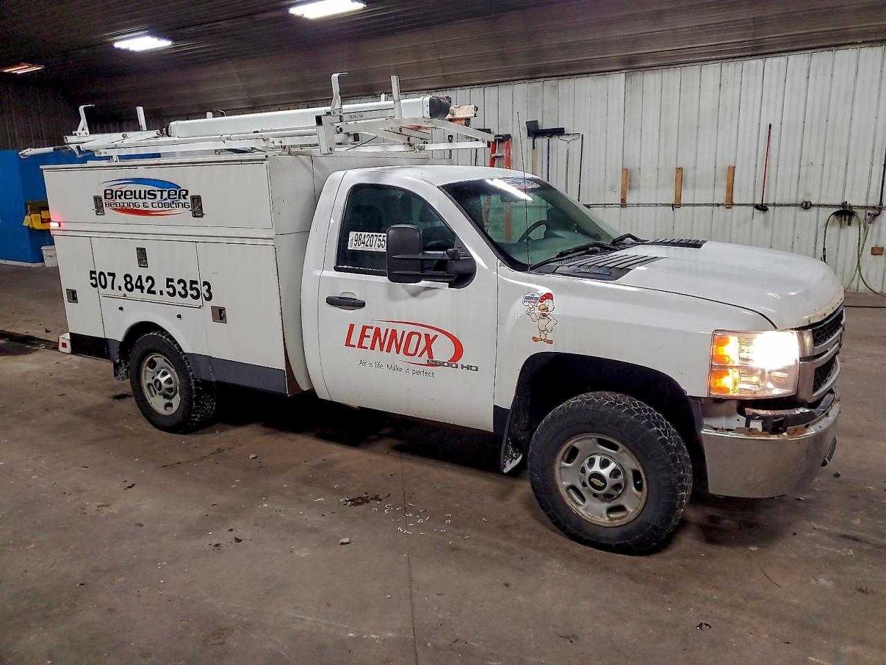 Chevrolet Silverado K2500 Heavy Duty Image 2