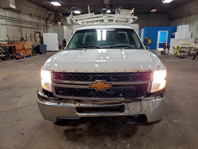 Chevrolet Silverado K2500 Heavy Duty Image 10