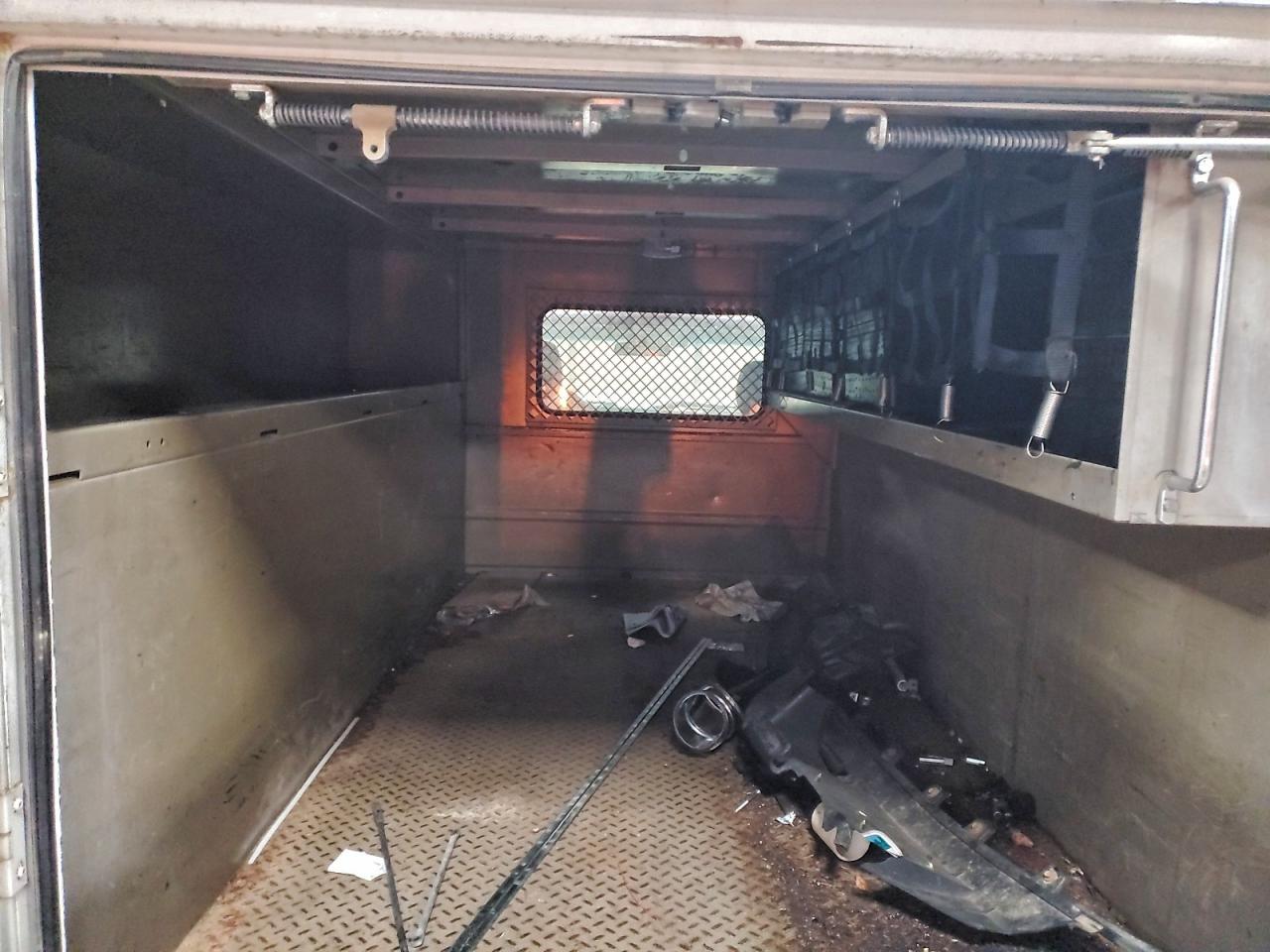 Chevrolet Silverado K2500 Heavy Duty Image 12